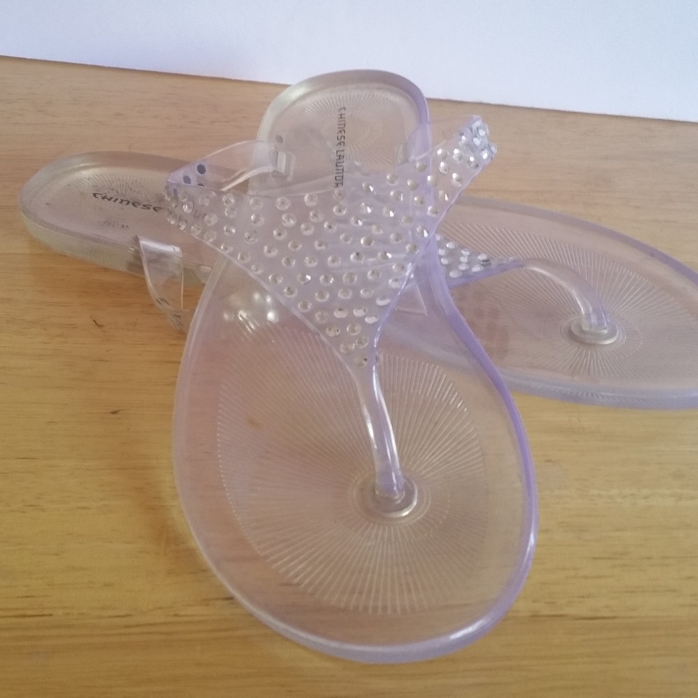 New! Chinese Laundry sandals